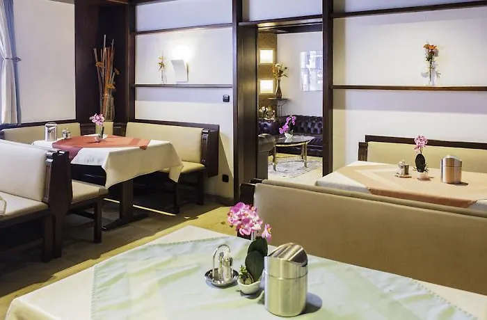 Lenas Hotel